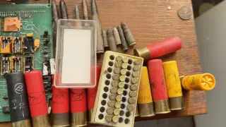 Полицейска акция и арест в Монтанско - откриха оръжия, бомби и ценности в Сталийска махала