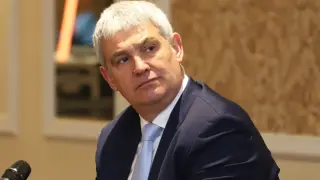 КНСБ с предупреждение за минималната заплата: Изчакайте решението на Конституционния съд