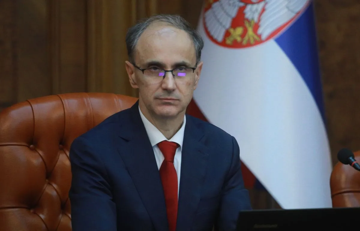 Сръбският премиер предлага разпускане на парламента