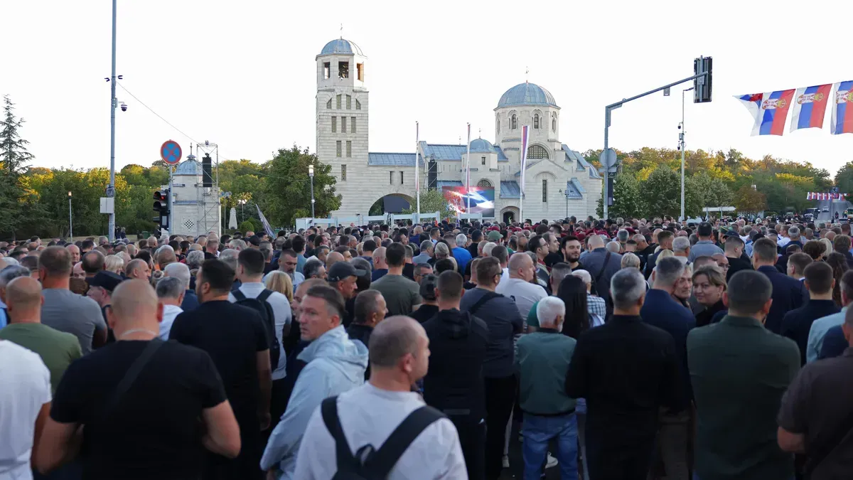 ЕС с остър сигнал към Белград заради погребението на Ратко Младич