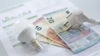 Токът на борсата скочи до 153 евро/MWh: Ще ни ударят ли по-високи сметки?