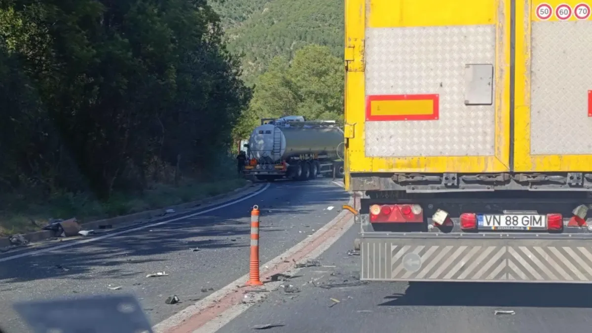 Кола и камион се удариха в Кресненското дефиле
