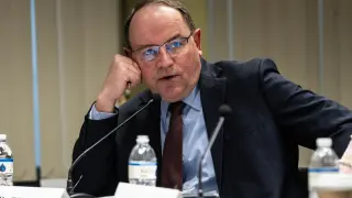 Кандидат за губернатор на Тръмп се спаси от потъващ самолет