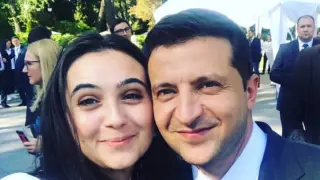 Зеленски наложи санкции на бившата си прессекретарка Юлия Мендел, последва нейната реакция