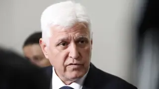 Министрите на отбраната на България и Италия се срещат в авиобаза "Безмер"