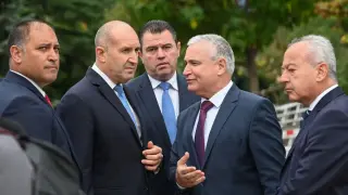 ДБ вика Радев в парламента, за да обяснява за "провала" на службите
