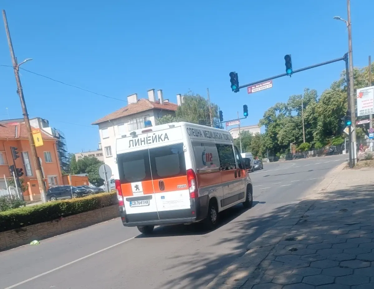 Верижна катастрофа с 4 коли в Стара Загора, пострада 1-г. дете