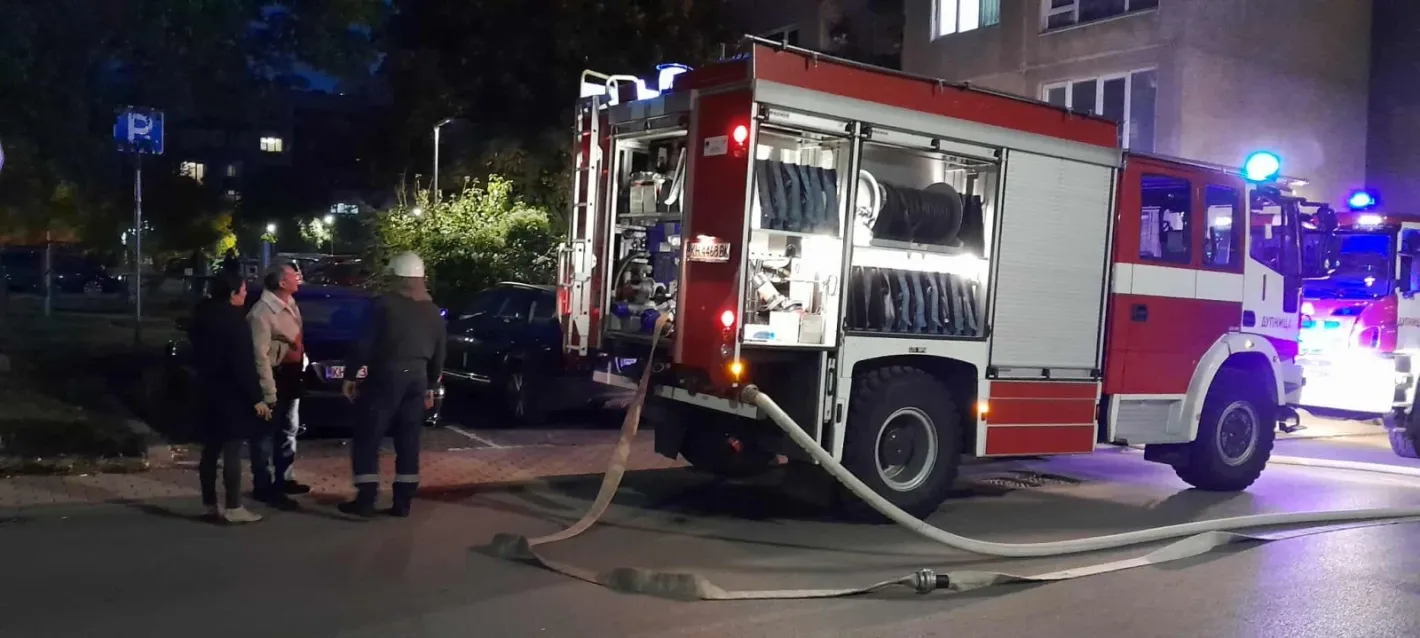 Натоварено денонощие за пожарната
