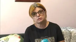 Момче почина след перитонит, майката: Убиха и него и мен