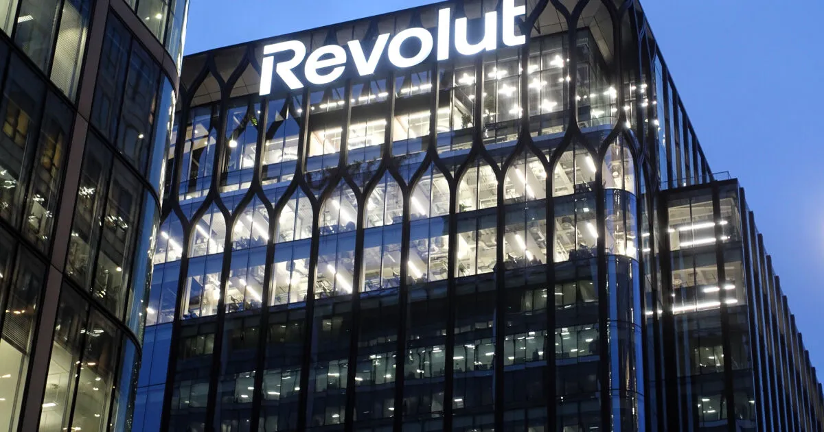 Пробивът в Revolut: Как хакери стигнаха до данните на 680 потребители