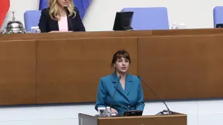 Повече пари за майки и деца Детските стават 30 евро, майчинството през втората година – около 450 евро
