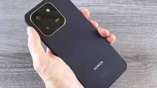 Honor X9e Pro идва с огромна батерия, 10 000 нита яркост и 108 MP камера