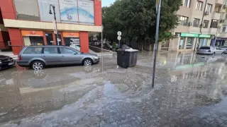 Голяма част от Варна без вода заради авария, пропадна път