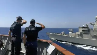 Италианският военноморски флот започна да ескортира търговски кораби в Баб ел-Мандеб и Червено море