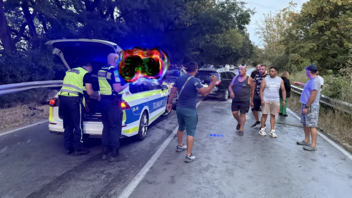 Смазани коли и линейки край Враца: Жена е в болница, а 27-годишен шофьор припадна след катастрофа