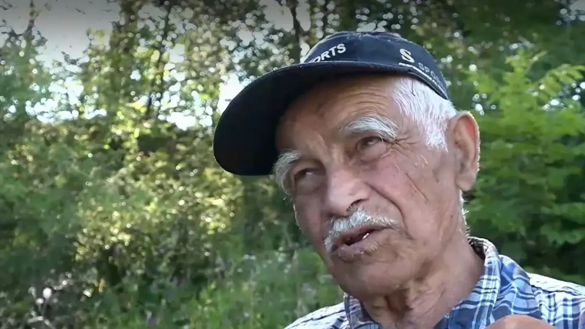 На 90 години без телевизия, интернет и часовник: Животът на бай Найден в планината