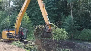 Почистват проблемните участъци по поречието на река Дяволска