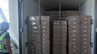 Хванаха над 900 хил. заготовки за цигарени кутии във Видин, водачът не знаел какво превозва