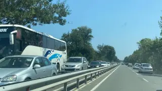 Катастрофа край Ченгене скеле блокира движението Созопол-Бургас! Издирват куче, избягало след ПТП-то