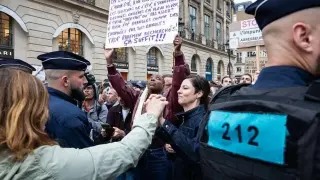 Хиляди се вдигнаха на протести във Франция заради "лиценза за убийства" на полицията