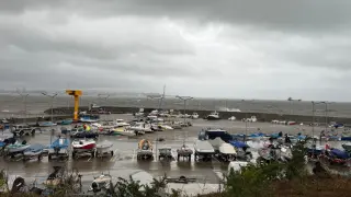 Метео Балканс с прогноза за порои и наводнения по морето