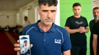 Болката на бащата на 9-г. Мохамед, застрелян от случаен куршум: Щеше да ходи на училище, а сега лежи в гроба