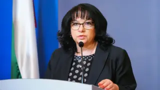 Теменужка Петкова към властта: Нали нямаше да пипате данъците? Като се върнем, всичко отива в кошчето!