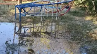 Месец без топла вода и с извор зад блока в столичния квартал „Младост 1“
