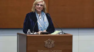 Искра Михайлова: Мнозинството отново показва, че въобще не знае какво прави