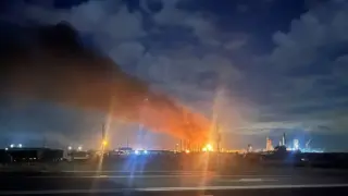 Украина атакува рафинерия и военен завод в южна Русия
