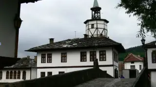 Есенен пътеводител за перфектна уикенд почивка в Трявна