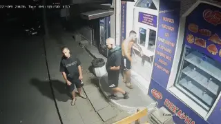 Разкриха кой е младежът, трошил с мачете коли в Камено