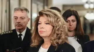 Президентът Йотова разкри какво ѝ е казал подалият оставка адм. Ефтимов