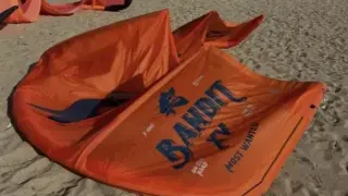 Разбиха кемпер край Дуранкулашкото езеро и откраднаха кайт екипировка и техника