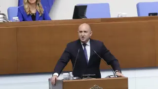 Румен Радев със спешен разговор с важен балкански лидер след новия удар до България