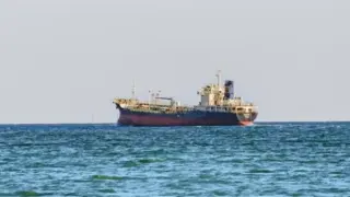 Руските сили са поразили четири товарни кораба