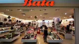 Ваtа зaтвapя пocлeднaтa cи фaбpиĸa в Eвpoпa, въпреки че продаде 150 000 чифта обувки за година