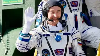 Руснак пое командването на МКС