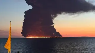 23-ма моряци бяха спасени от пожара край Сочи