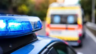 Тежка катастрофа между джип и ТИР във Врачанско, има пострадал Снимки