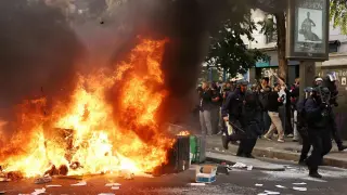 Десетки хиляди млади хора отново протестираха в Париж