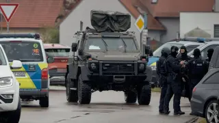 Стрелба в Германия: Убиха служител на администрация в Германия, друг бе ранен