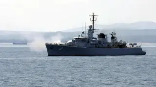 Фрегатата „Верни“ пътува към атакуваните с дронове кораби край Варна