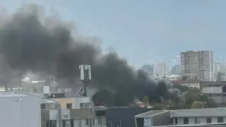 Голям пожар до летището в София, черен дим покри "Дружба"