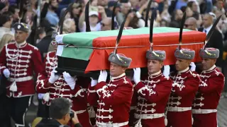 Каймакът на историята у нас с гневно писмо заради размяната за Цар Самуил