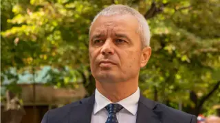 Костадин Костадинов отново поиска сваляне на санкциите срещу Русия