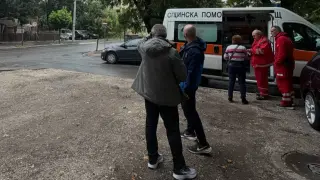 Кола помете 5-г. дете и баба му на пешеходна пътека в Русе