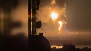 Огнен стълб: Взриви се още един резервоар от нефтения терминал в Ростов