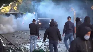Албанската полиция използва сълзотворен газ срещу протестиращи студенти