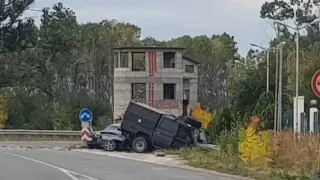 Военен джип размаза две коли в Пловдивско, има ранени
